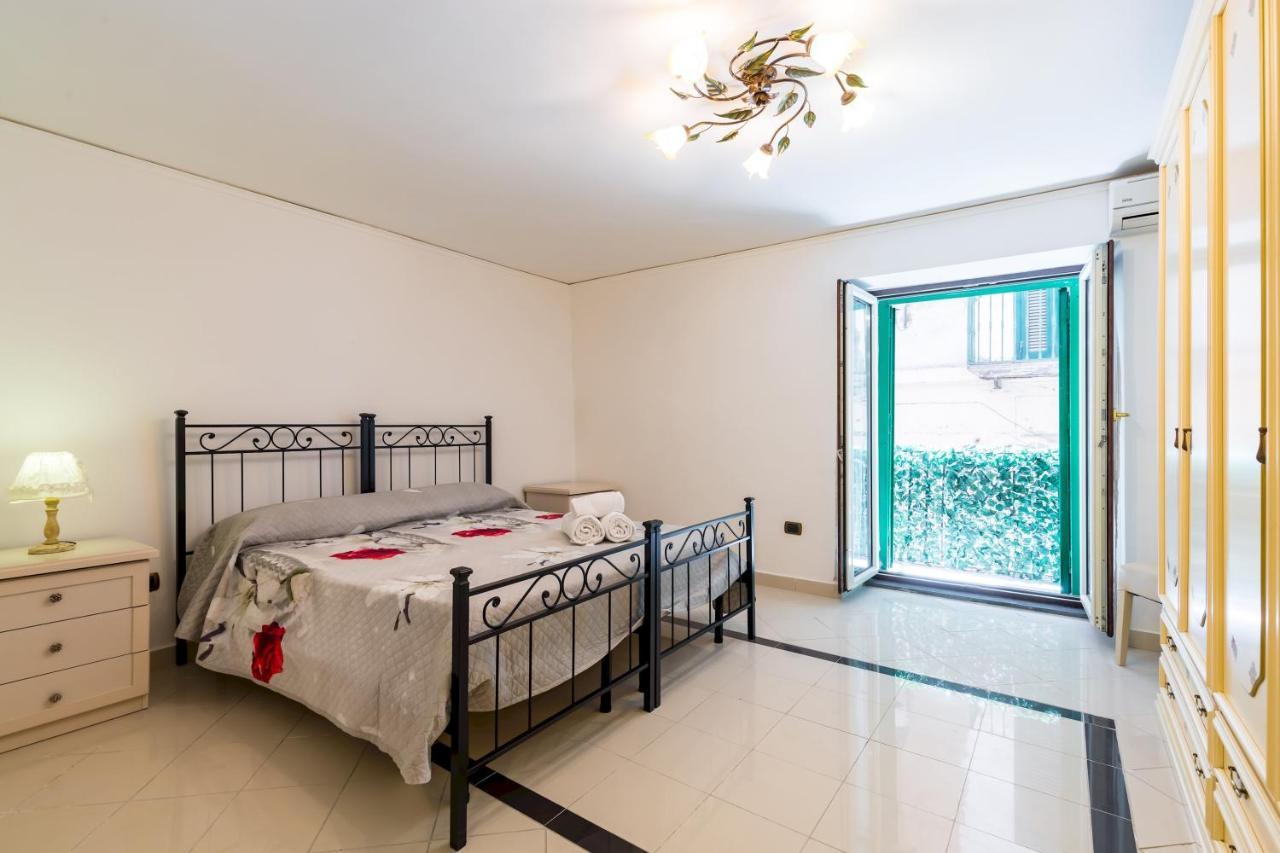 Qs1 - Indipendent Flat In Center Lejlighed Napoli Eksteriør billede