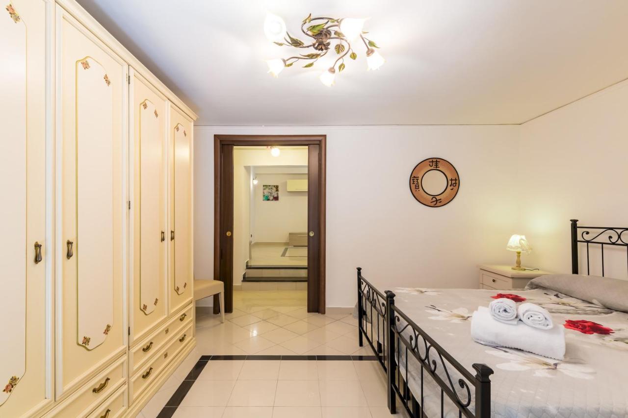 Qs1 - Indipendent Flat In Center Lejlighed Napoli Eksteriør billede